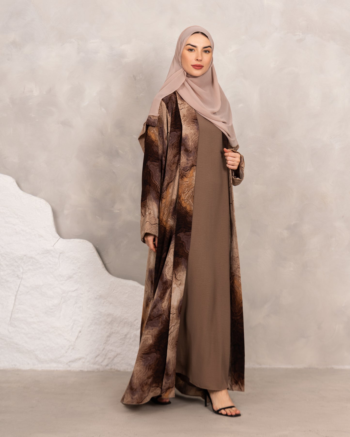 Abaya Mira