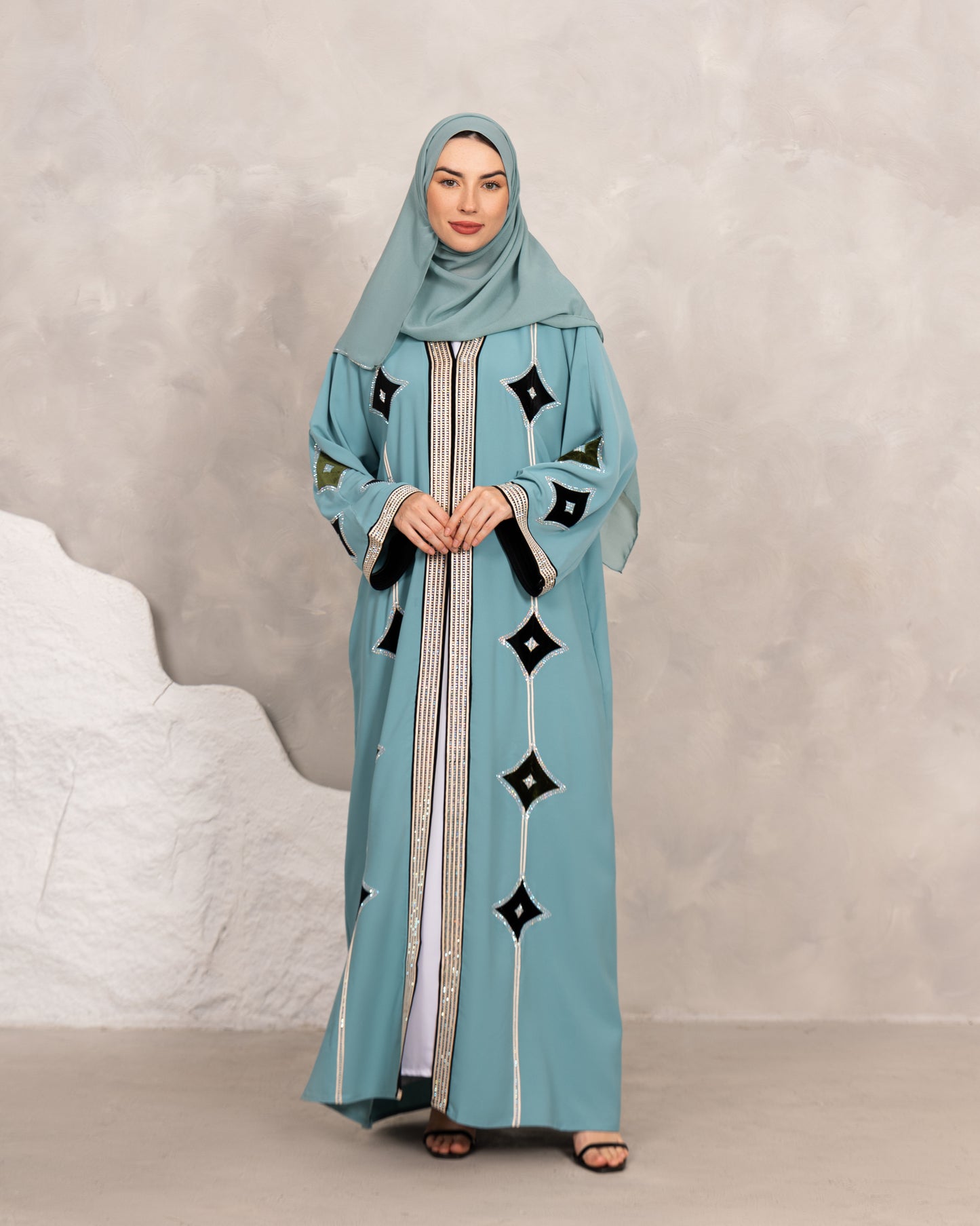Abaya Noura