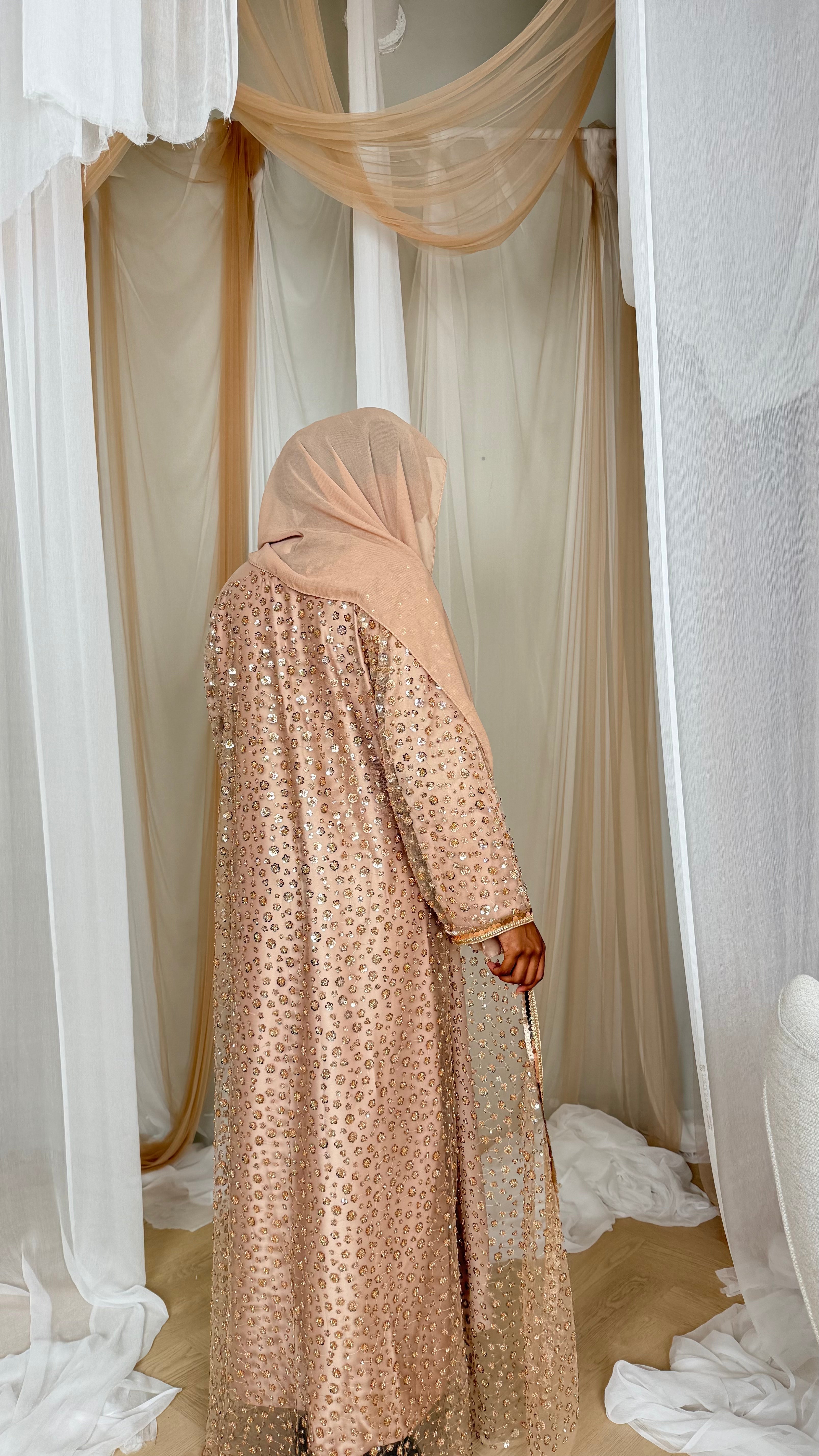 Abaya Aurora
